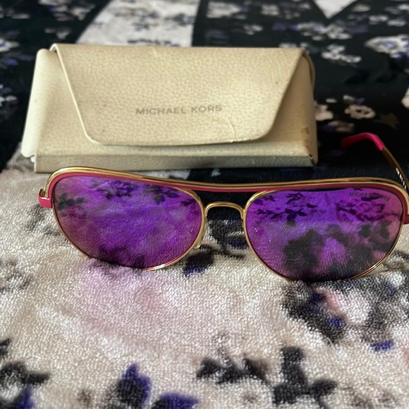 MK Sunglasses for parts only - Picture 1 of 3